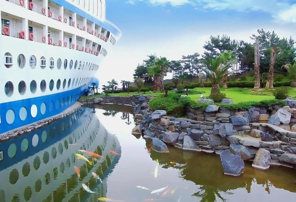 Sun Cruise Resort And Yacht-1